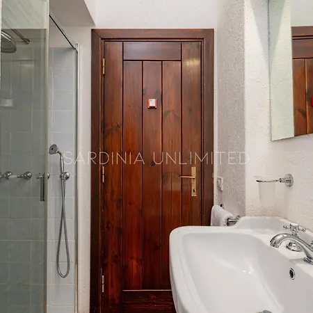 Tamarix Villa *